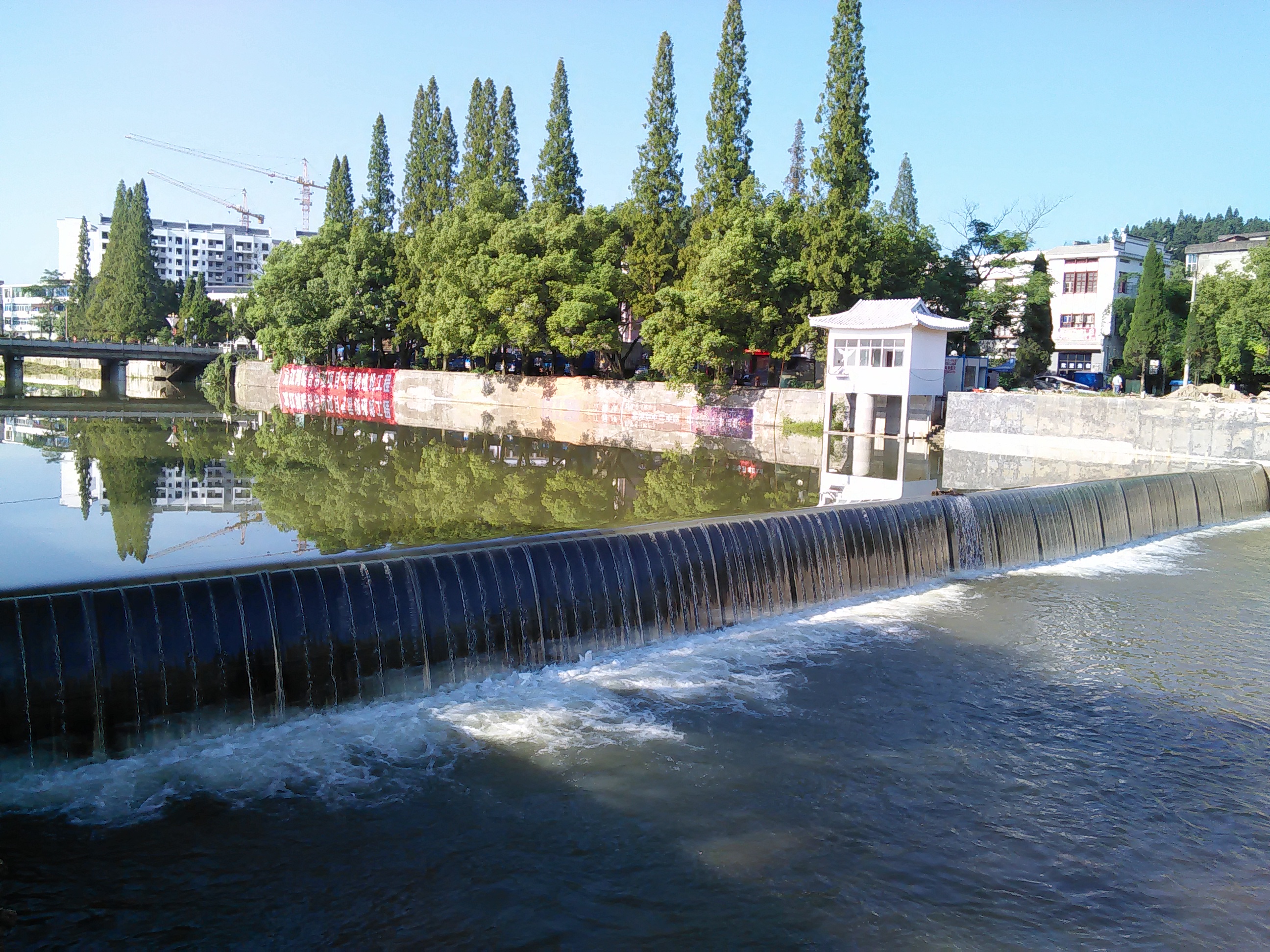 良い価格の空気で膨らませるゴム製河川水ダムによる水利プロジェクト 